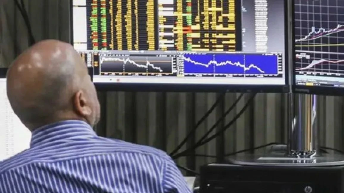 El riesgo país subió a 524 puntos y las acciones argentinas cayeron hasta 7%